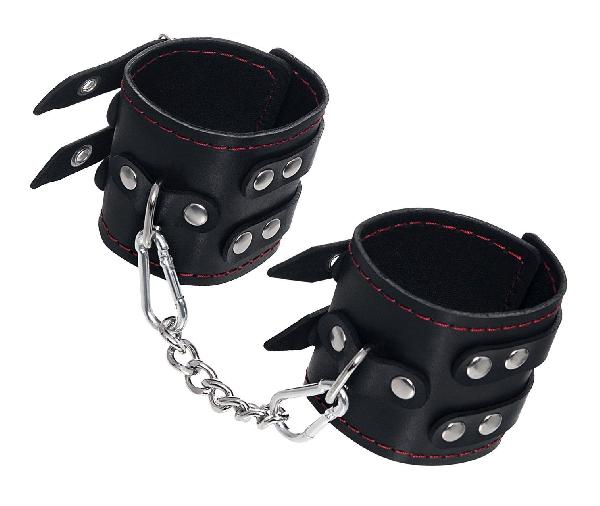 Черные кожаные наручники с двумя ремнями и контрастной строчкой от Pecado