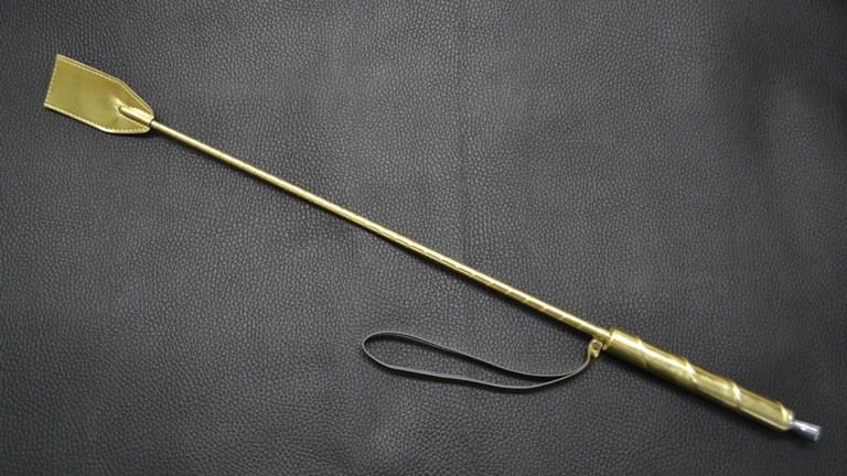 Золотистый стек с деревянной ручкой - 70 см. от Sitabella