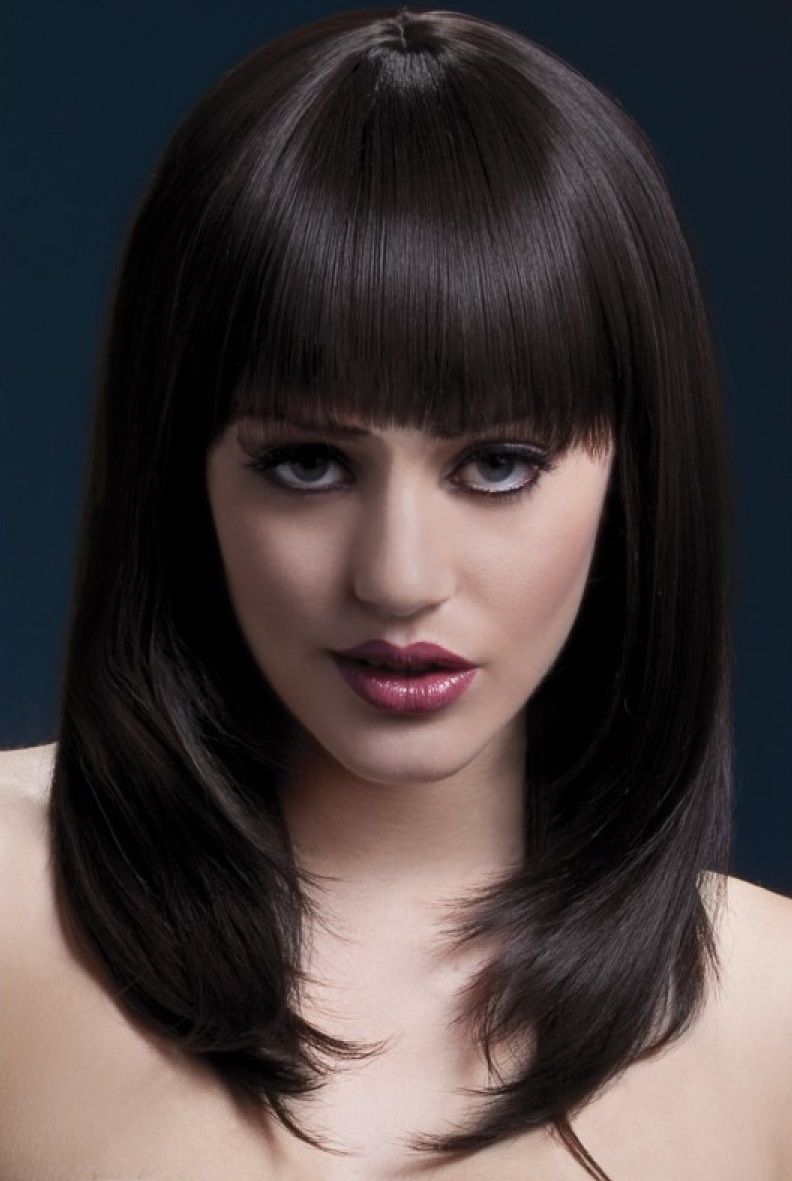 Парик брюнетки с чёлкой, длиной до плеч от Fever