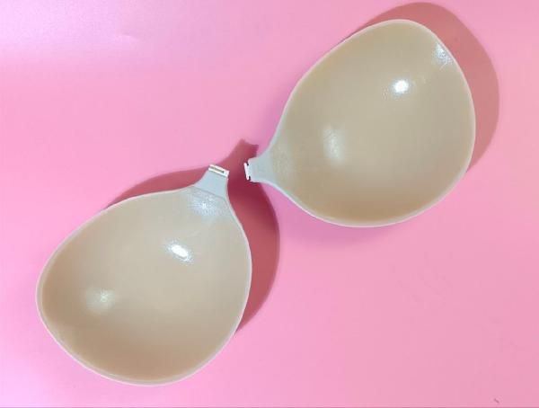 Ультратонкий инновационный силиконовый бюстгальтер от Dentelle