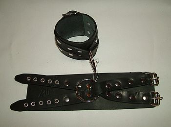 Чёрные кожаные наручники  Крест  без подкладки от Подиум
