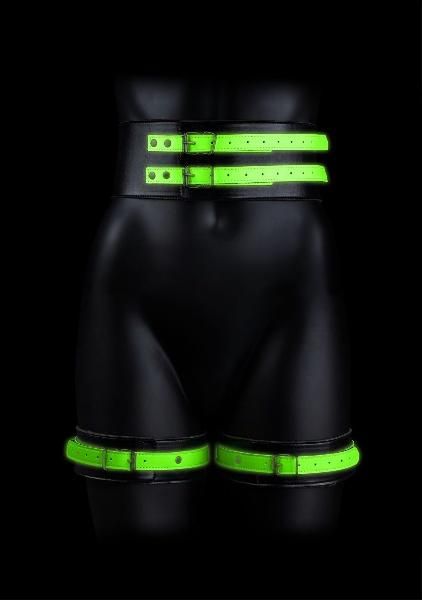 Набор для бондажа Thigh Cuffs with Belt and Handcuffs - размер L-XL от Shots Media BV