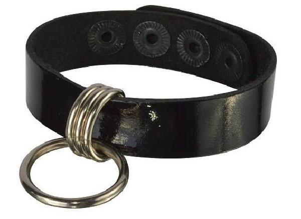 Черный лаковый кожаный браслет с подвесным колечком от Sitabella