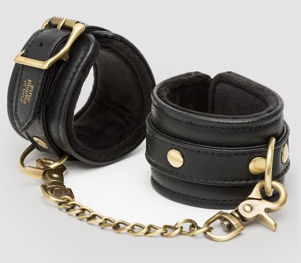 Черные наручники Bound to You Faux Leather Wrist Cuffs от Fifty Shades of Grey