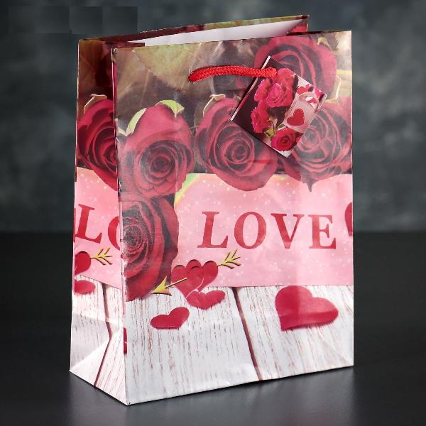 Подарочный пакет Love - 23 х 18 см. от Сима-Ленд