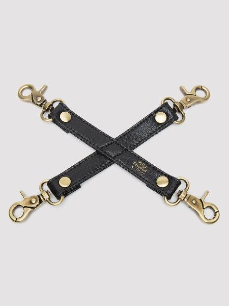 Черный фиксатор для манжет Bound to You Faux Leather Hogtie от Fifty Shades of Grey