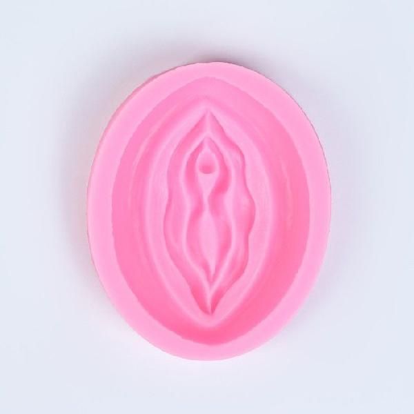 Розовая силиконовая форма в виде вульвы от Сима-Ленд