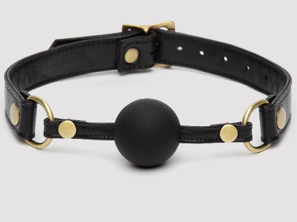 Черный кляп-шар Bound to You Faux Leather Ball Gag от Fifty Shades of Grey