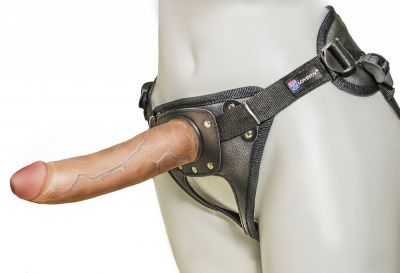 Насадка-фаллоимитатор на кожаных трусиках Harness Ultra Realistic 7  - 18 см. от LOVETOY (А-Полимер)
