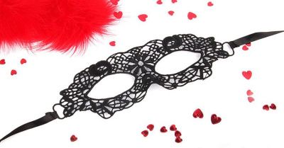 Черная ажурная текстильная маска Одри от Bior toys