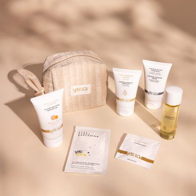 Набор YESforLOV La Trousse Enchantée в бежевой косметичке от YESforLOV