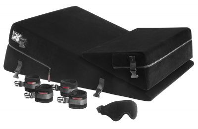 Чёрная подушка для секса из двух частей с креплениями Wedge/Ramp Combo Conversion Kit от Liberator