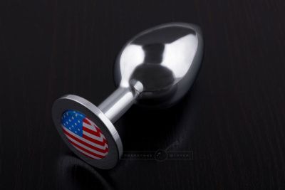 Большая анальная пробка с флагом США - 9 см. от Пикантные штучки Большая анальная пробка с флагом США - 9 см. от Пикантные штучки