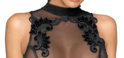 Обворожительное облегающее платье с вышивкой от Noir Handmade