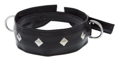 Полиуретановый ошейник с пуклями и D-кольцами Collar with Studs от Blush Novelties