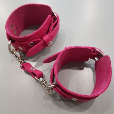 Розовые кожаные наручники от BDSM96