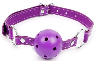 Фиолетовый кляп-шарик на регулируемом ремешке с кольцами от Bior toys