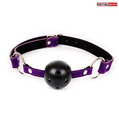 Черно-фиолетовый пластиковый кляп-шарик с отверстиями Ball Gag от Bior toys