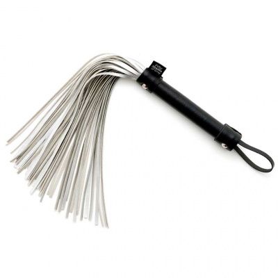 Серебристая многохвостая плетка Satin Flogger - 37,5 см. от Fifty Shades of Grey